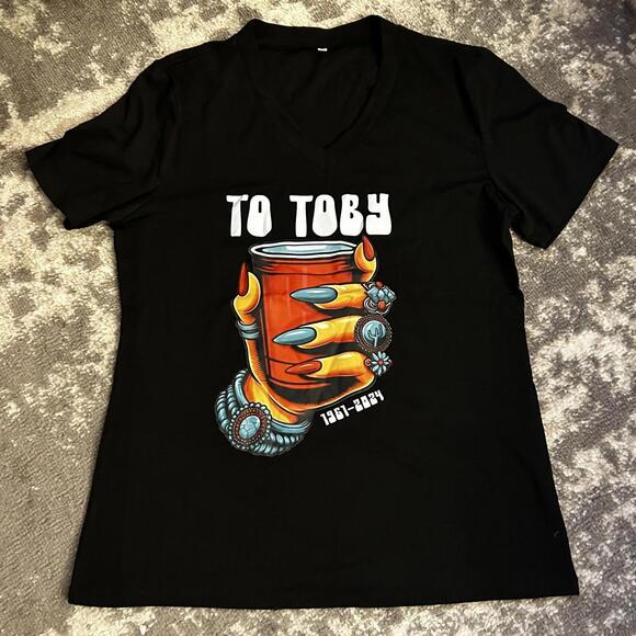 Women's Black Short Sleeve Toby Keith Tribute T-Shirt Small (NEW) - Picture 1 of 2